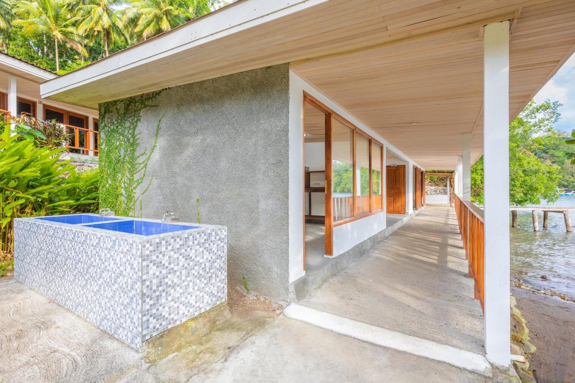 Thalassa Dive Resort Lembeh Airtembaga Екстериор снимка