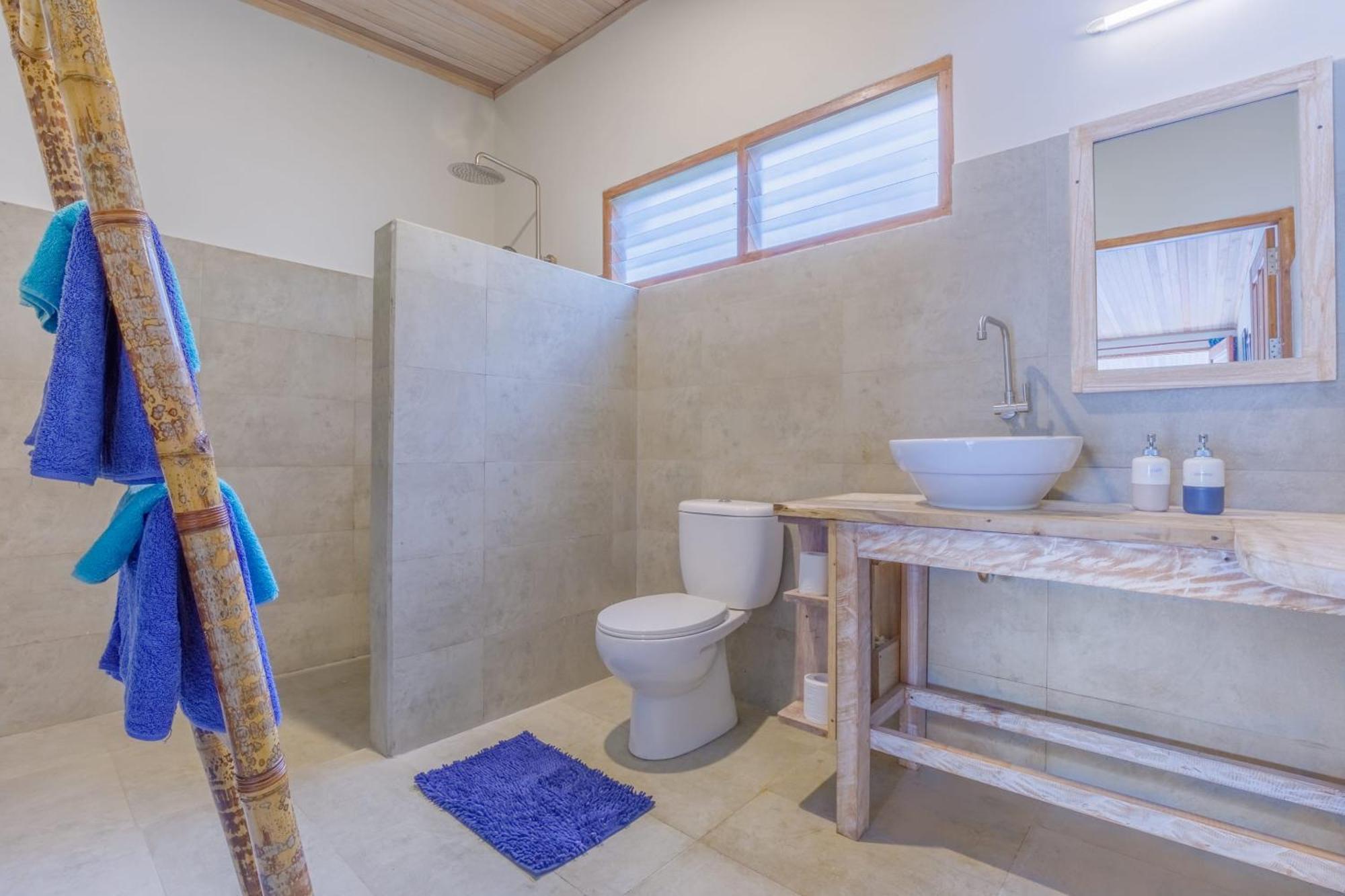 Thalassa Dive Resort Lembeh Airtembaga Екстериор снимка