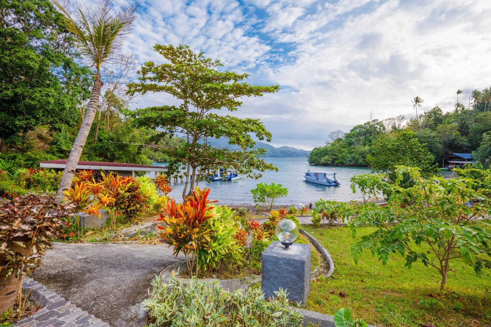 Thalassa Dive Resort Lembeh Airtembaga Екстериор снимка